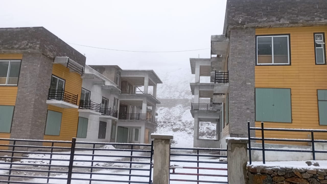 King's Inn Hotel Naran Best Hotels in Naran Snowfall View